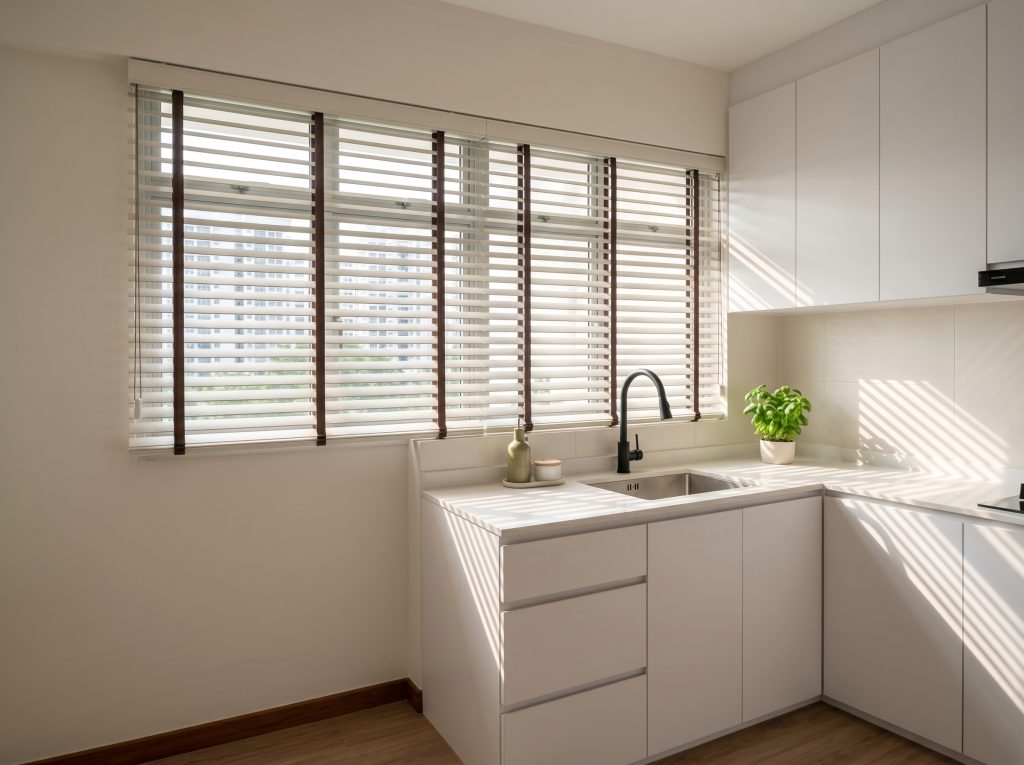 Grease-resistant PVC venetian blinds for bathroom and kitchen windows in Singapore.